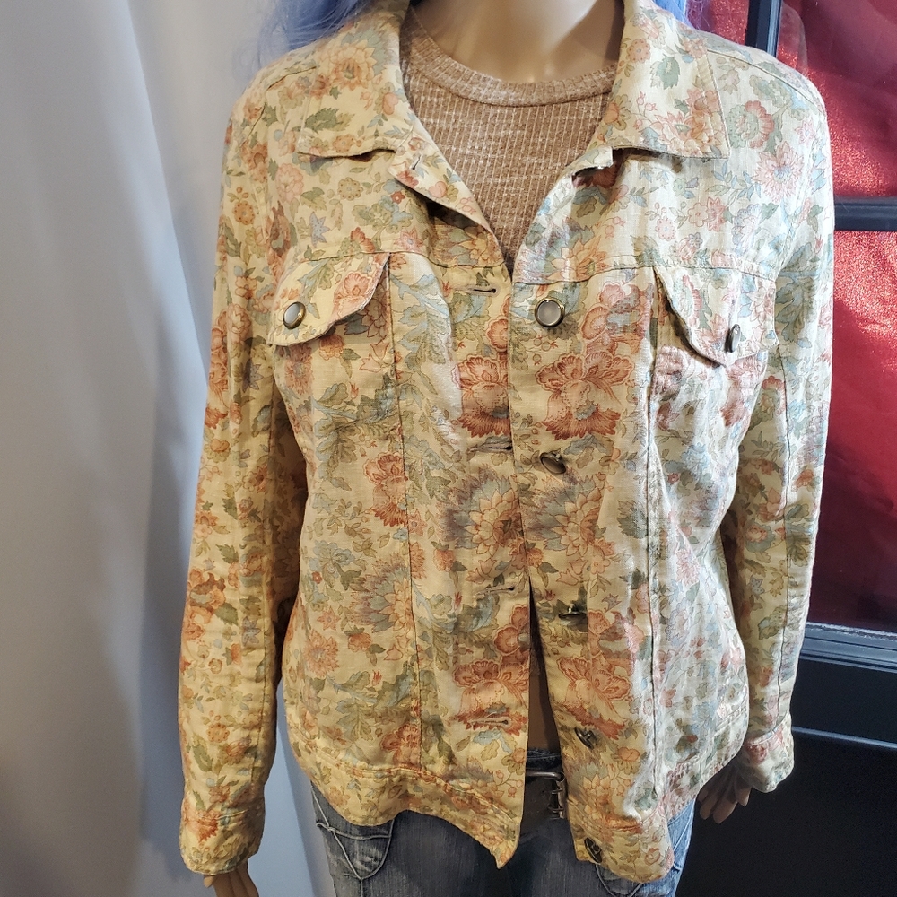Cream Floral Print Jean Jacket for Casual Wear - Picture 2 of 9